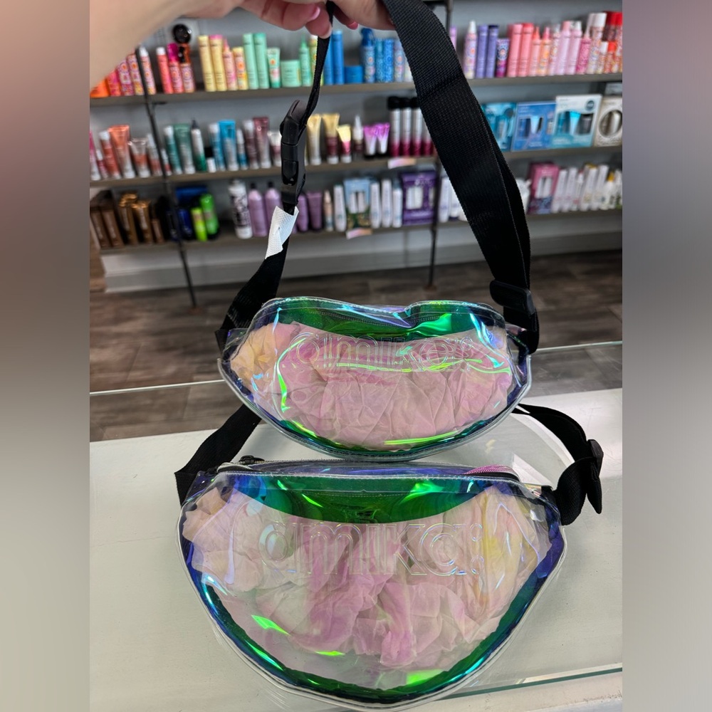 Amika fanny pack. Price comes with one. Double to buy both.